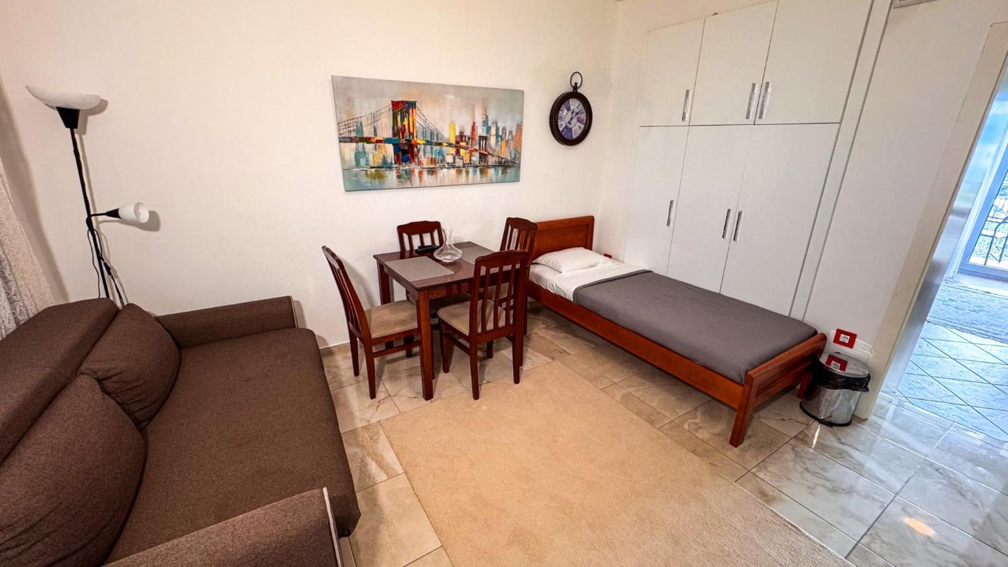 Qumi Apartments Tivat Luaran gambar