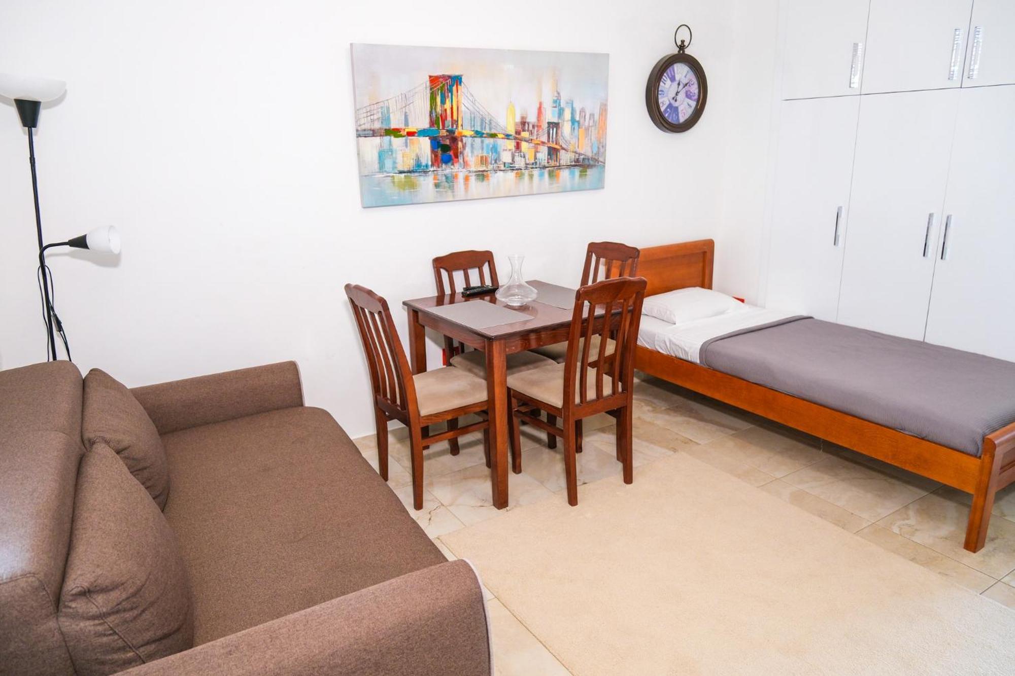 Qumi Apartments Tivat Luaran gambar