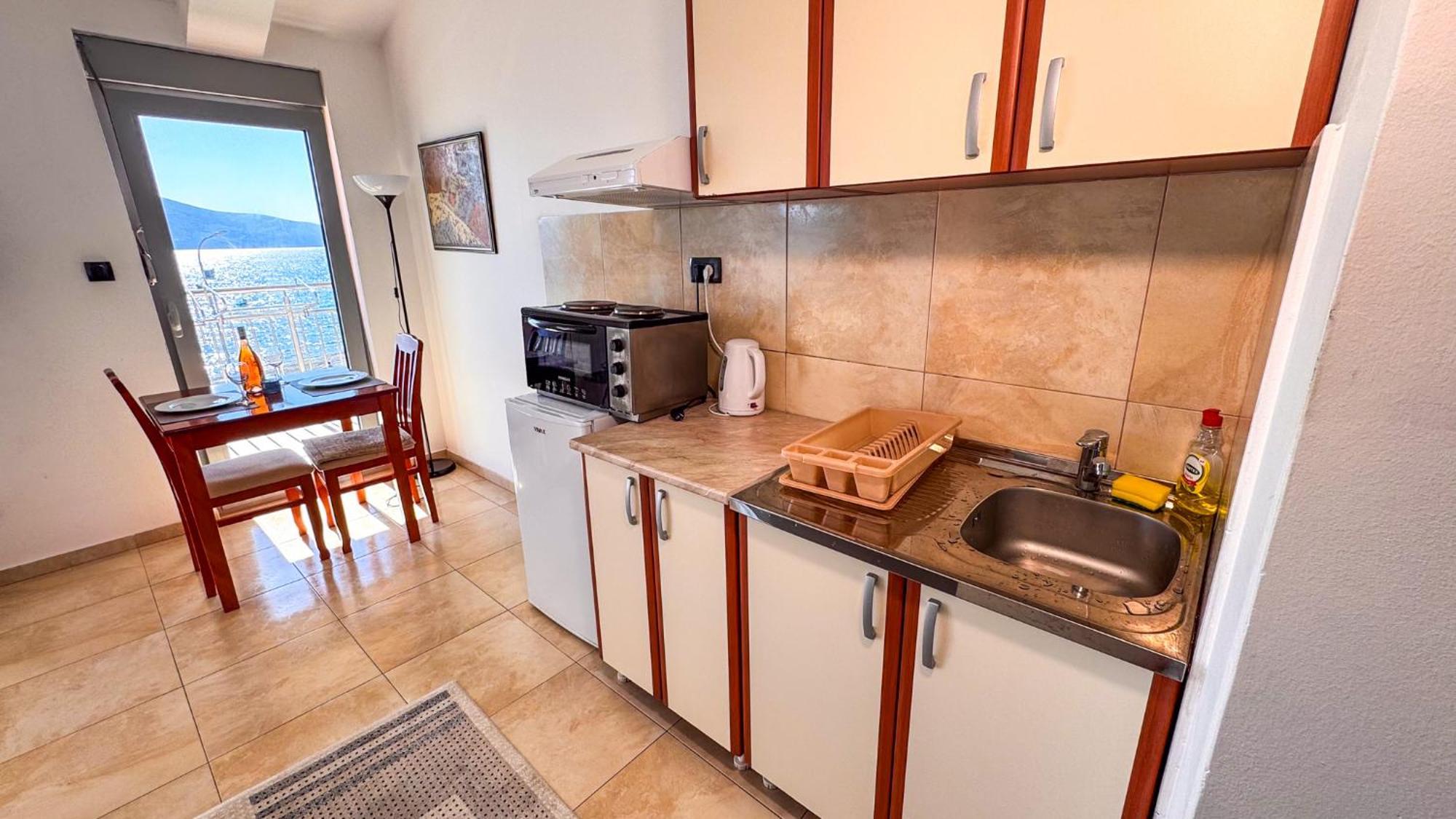 Qumi Apartments Tivat Luaran gambar