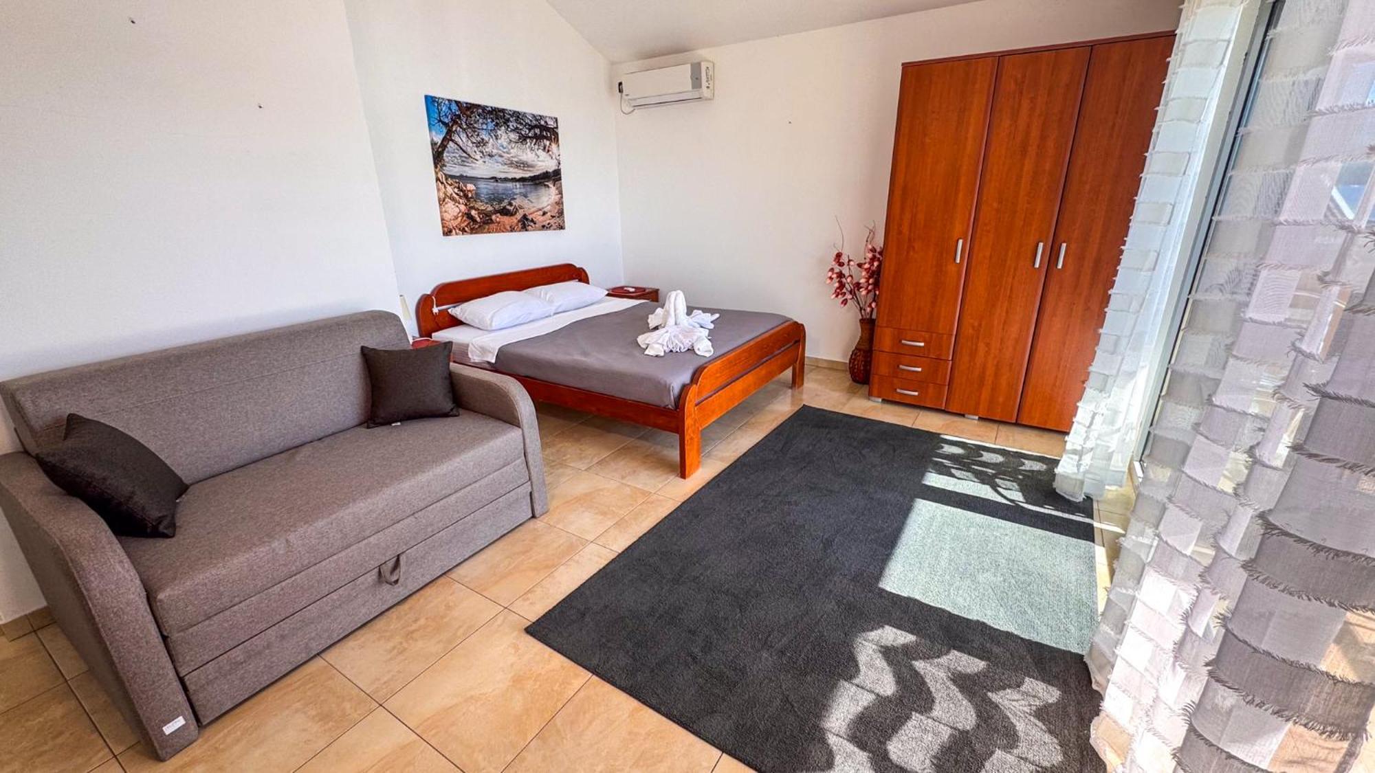 Qumi Apartments Tivat Luaran gambar