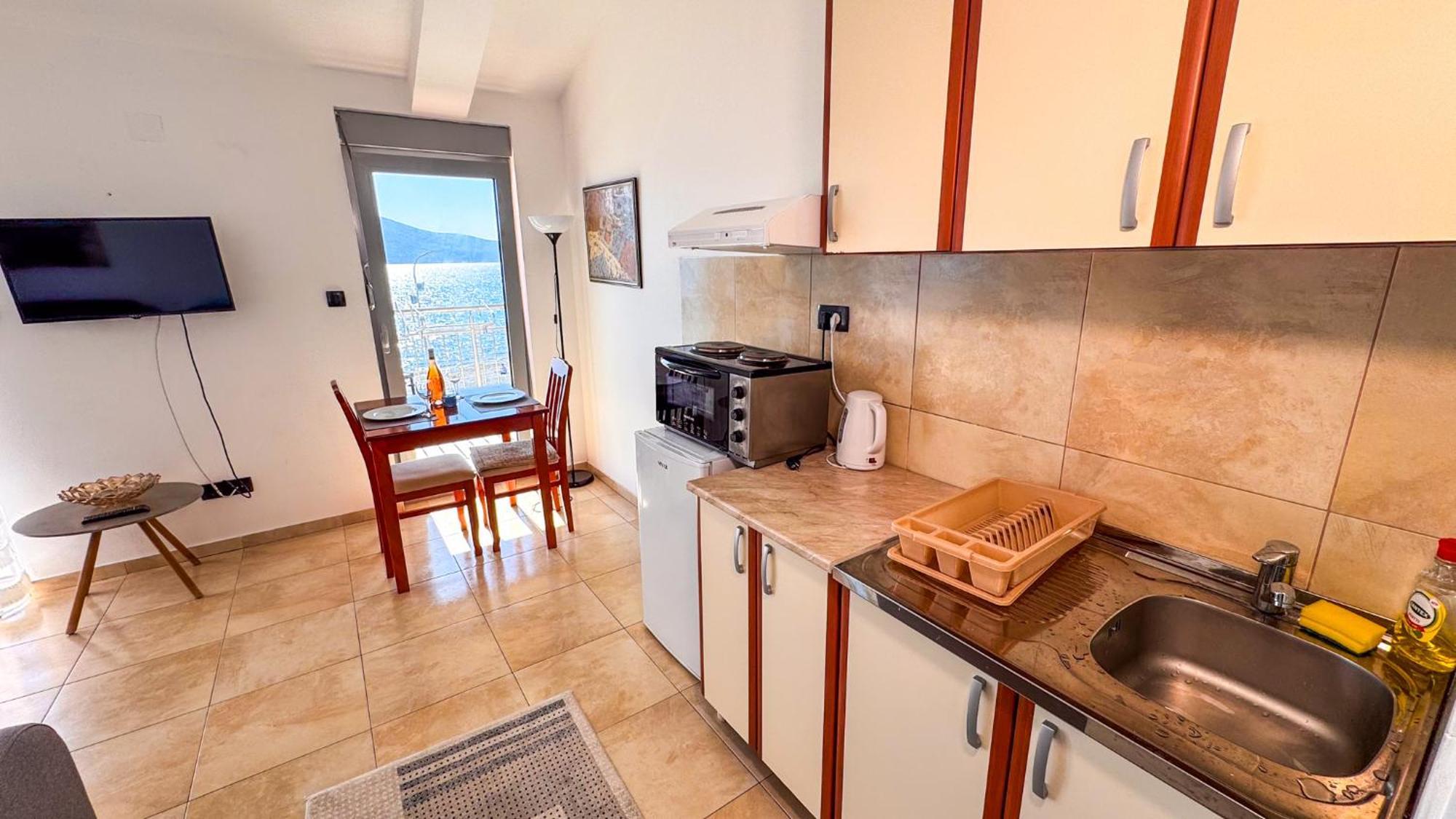 Qumi Apartments Tivat Luaran gambar